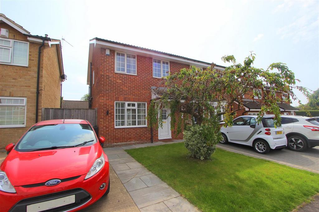 Pendleton Road, Darlington 3 bed semidetached house £800 pcm (£185 pw)