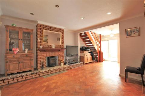 4 Grange Close, Hounslow, TW5 0HW