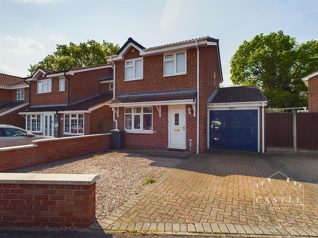 Cherry Tree Drive, Barwell, Leicester 3 bed detached house £240,000