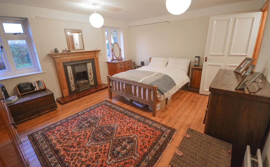 Downstairs bedroom or snug.jpg