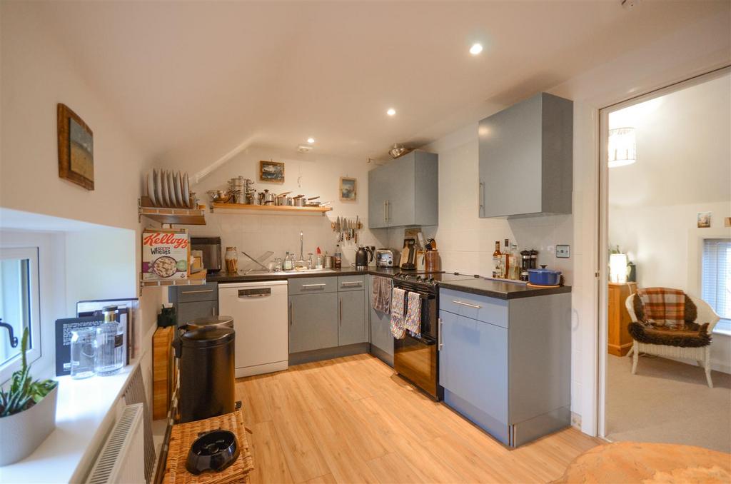 Upstairs kitchen 1.jpg