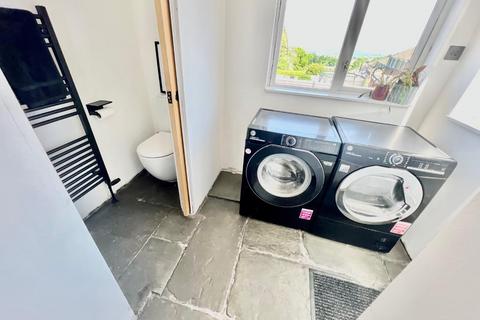 48 Grenfolds Road, Grenoside, Sheffield, S35 8NU
