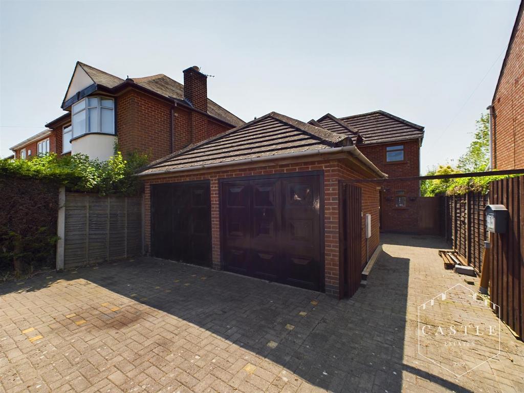 Stapleton Lane, Barwell, Leicester 3 bed detached house for sale £299,950