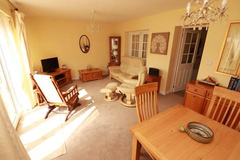 2 bedroom detached bungalow for sale - Cheshire Close Yate Bristol