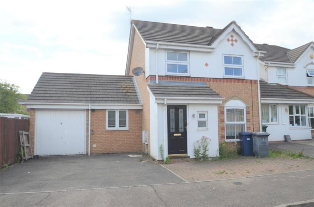 Longfield Avenue, Mill Hill, NW7 3 bed semidetached house £2,100 pcm