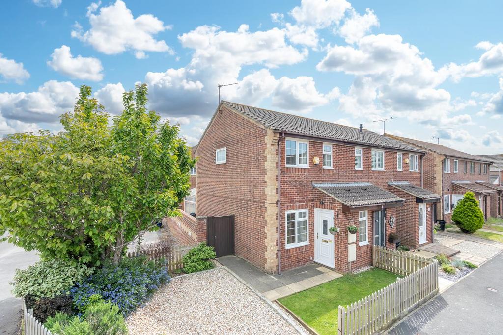 MiddletononSea, Bognor Regis 2 bed end of terrace house for sale £