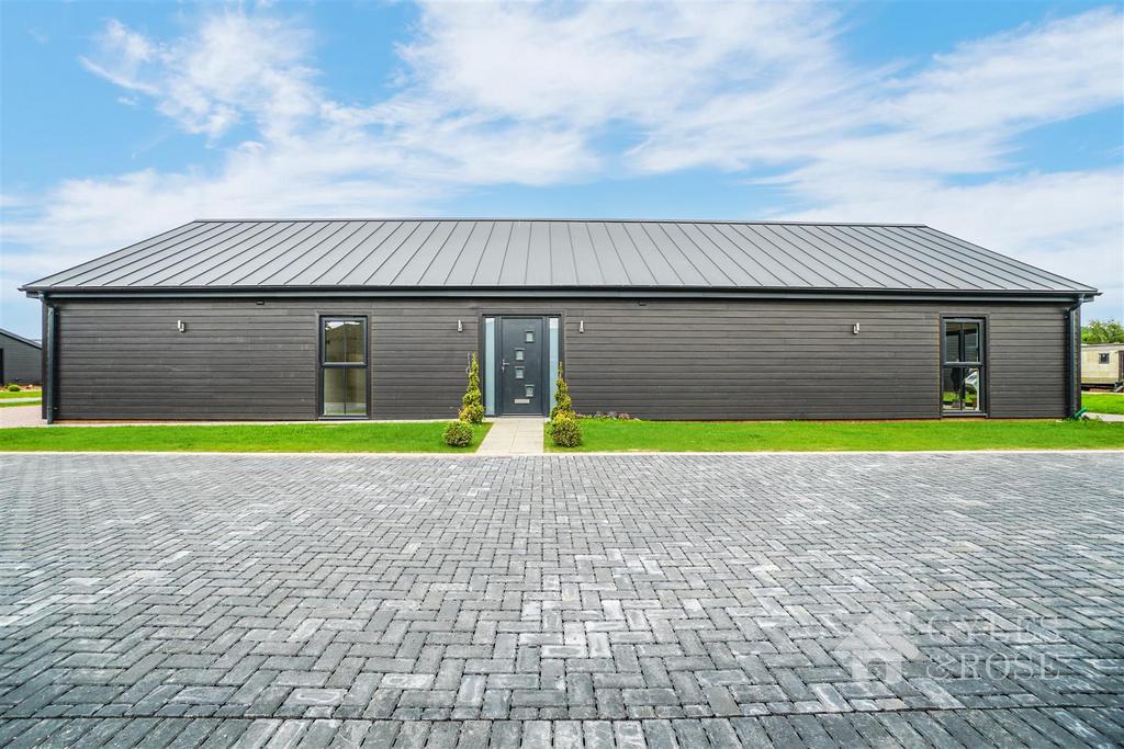 Great Bromley 5 bed detached house for sale £900,000