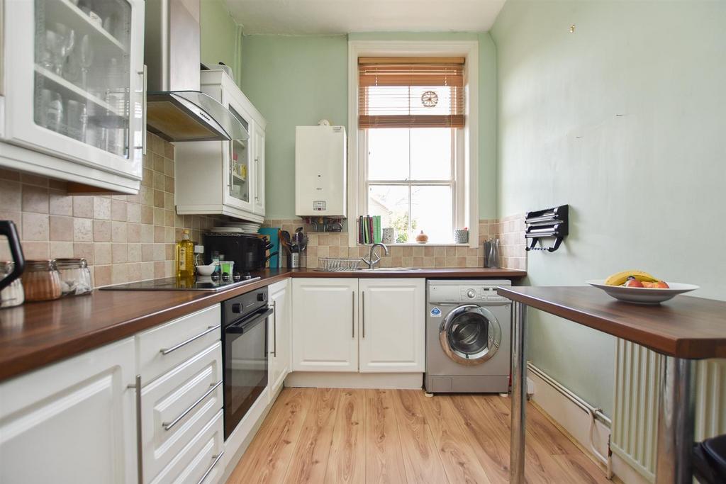 Braybrooke Road, Hastings 2 bed flat for sale £190,000