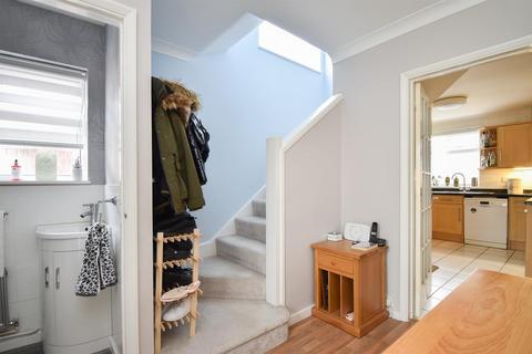 11 Fairlight Close, Bexhill-on-sea, TN40 2PT