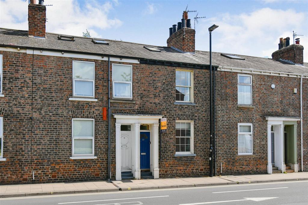 Street, Road 2 bed terraced house for sale £