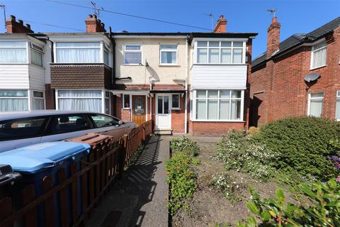 3 bedroom end of terrace house for sale - Etherington Road, Hull