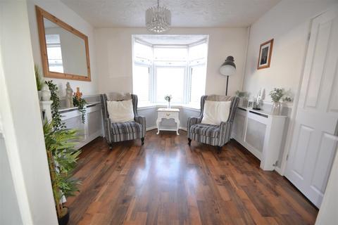 332 Heathway, Dagenham, RM10 8NJ