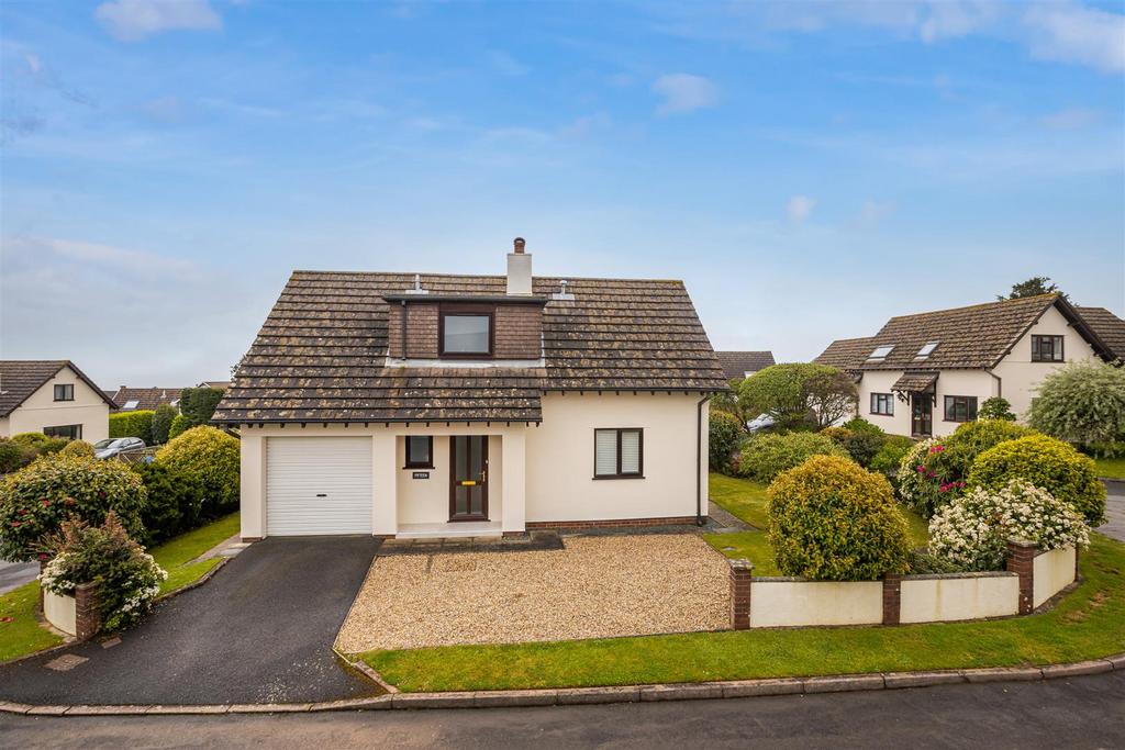 Crestway, Strete 3 bed detached house for sale £575,000