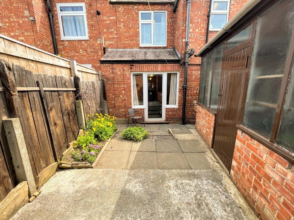 Rear courtyard
