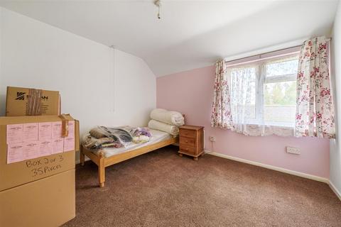 1 Chettles Close, Sharnbrook, Bedford, MK44 1NH