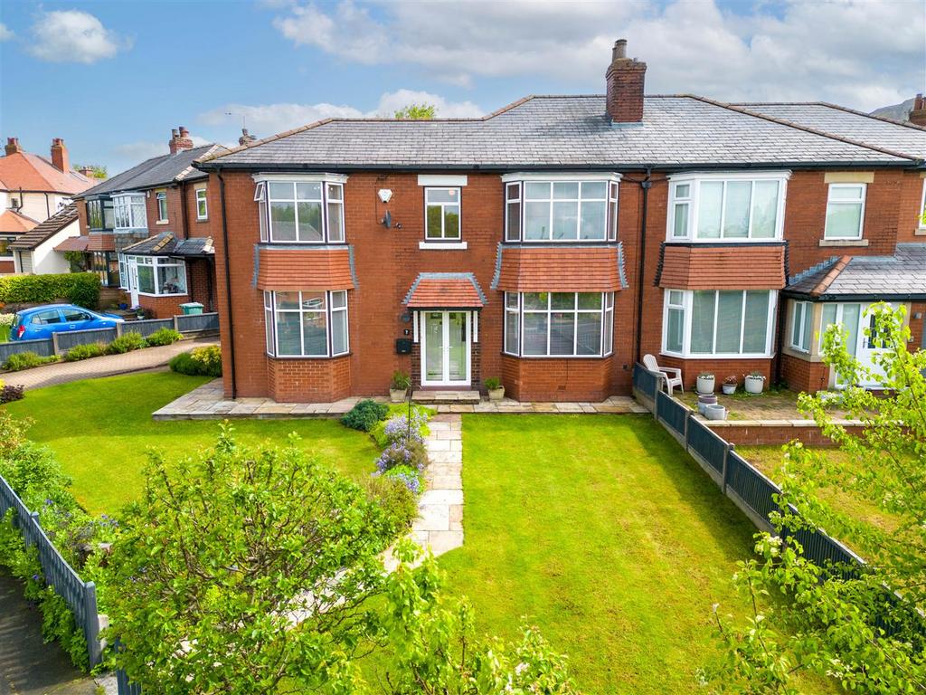 Maple Grove, Ramsbottom, Bury 4 bed semidetached house £450,000