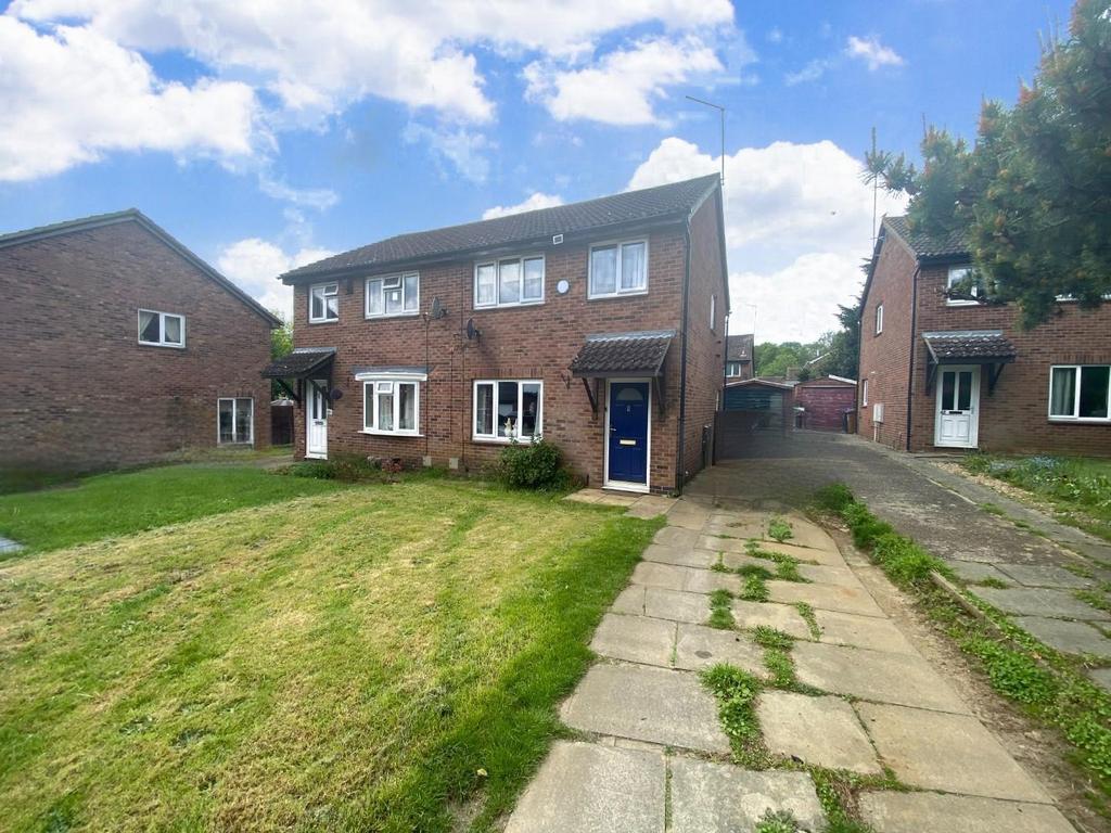 Beaumont Drive, Cherry Lodge, Northampton NN3 3 bed semidetached house