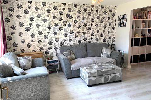 44 Beaumont Drive, Northampton, NN3 8PS
