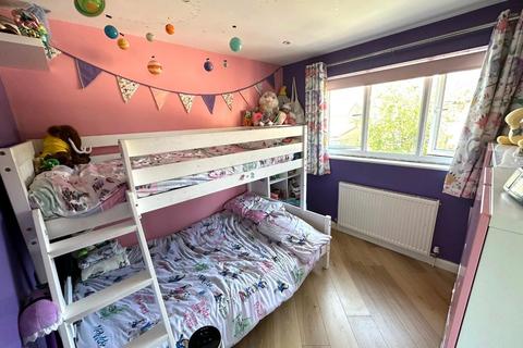 44 Beaumont Drive, Northampton, NN3 8PS