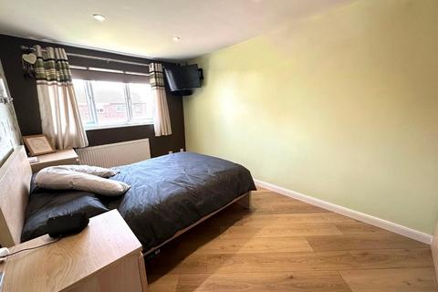 44 Beaumont Drive, Northampton, NN3 8PS