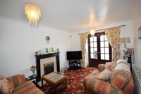 14 Ashdell, Goole, DN14 6YA