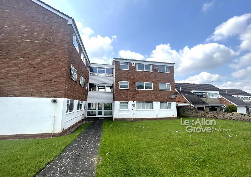 Princess Crescent, Halesowen 2 bed flat £130,000