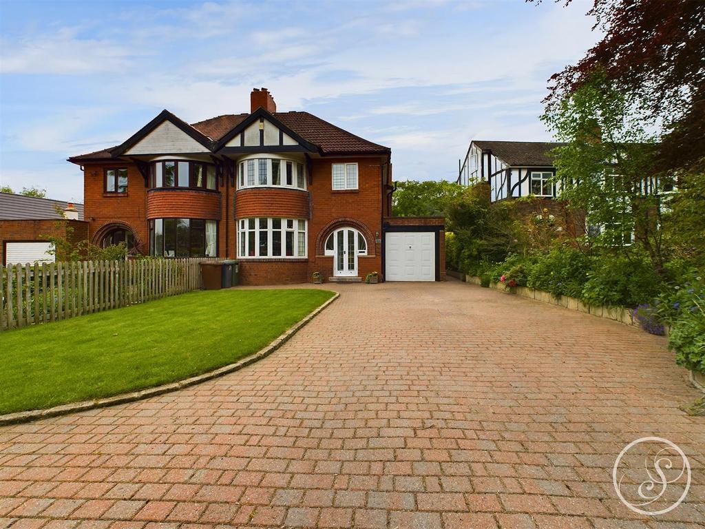 The Crescent, Adel, Leeds 4 bed semidetached house for sale £580,000