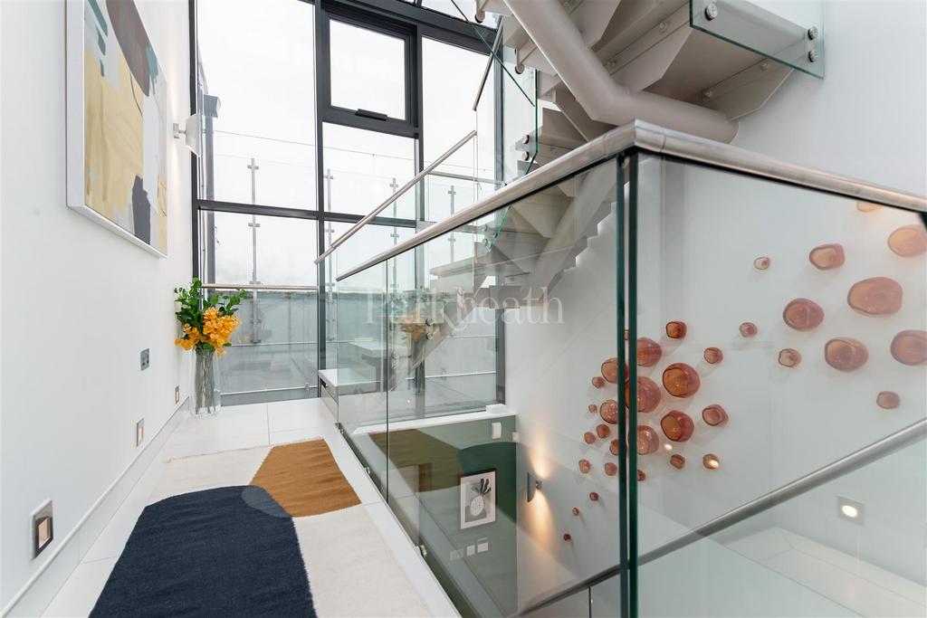 Whittlebury Mews NW1 8 EQ-4.jpg