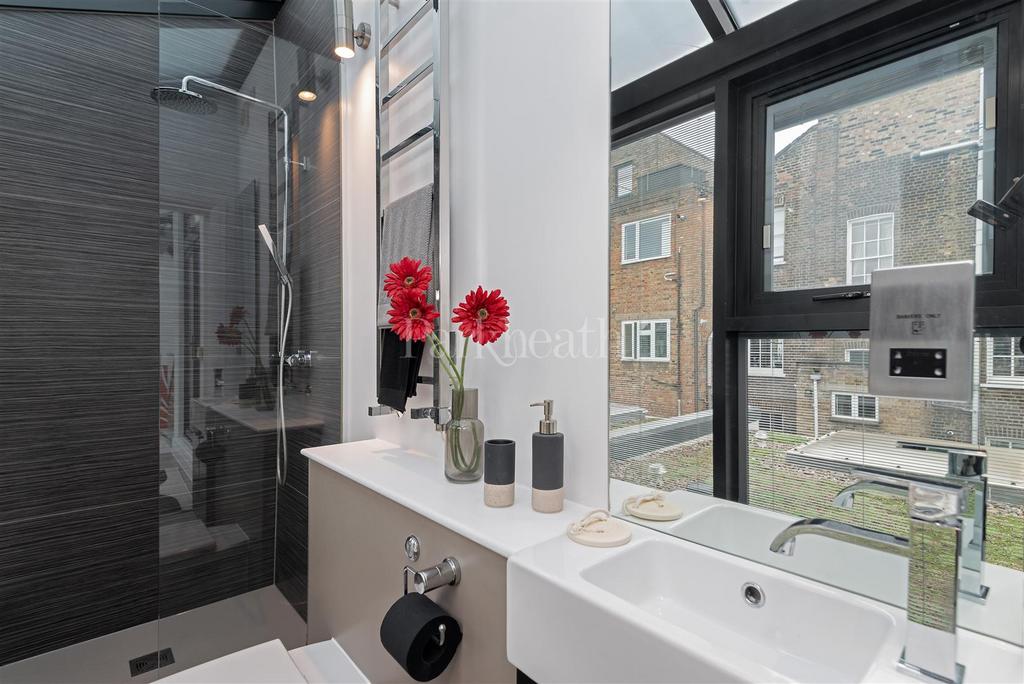 Whittlebury Mews NW1 8 EQ-1.jpg