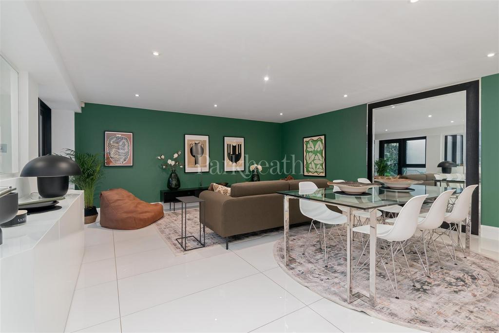 Whittlebury Mews NW1 8 EQ-10.jpg