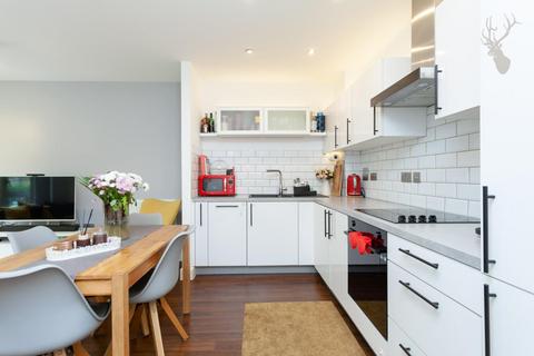 7 Oxley Square, London, E3 3GR