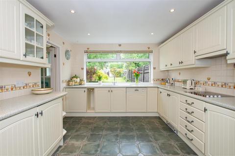112 Crescent Drive, Petts Wood, Orpington, BR5 1BE