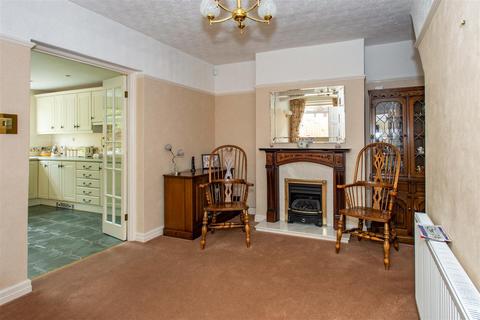 112 Crescent Drive, Petts Wood, Orpington, BR5 1BE
