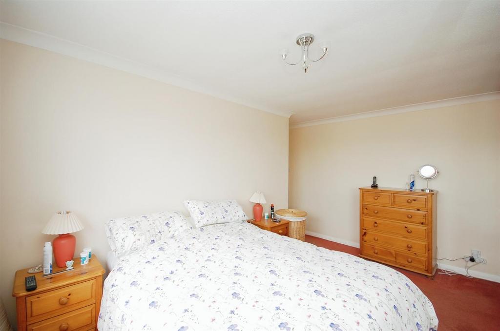 25arrancourt BED1.JPG