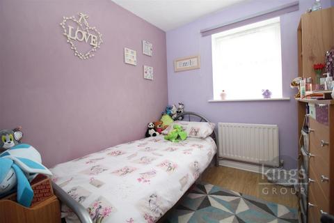 62 Albert Gardens, Church Langley, Harlow, CM17 9QG