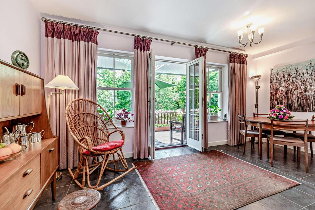 8554556-interior18-800.jpg