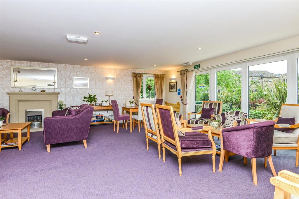 Communal Lounge.jpg