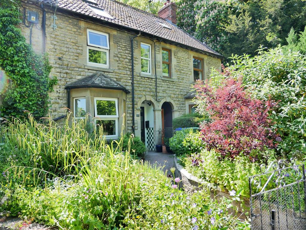 Wessington Avenue, Calne 3 bed terraced house £339,950