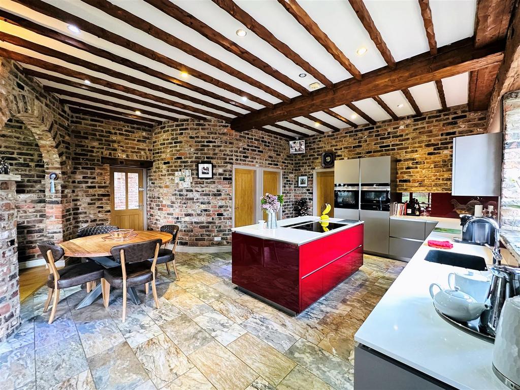 Balne Croft Lane, Pollington, Goole 5 bed barn conversion for sale £