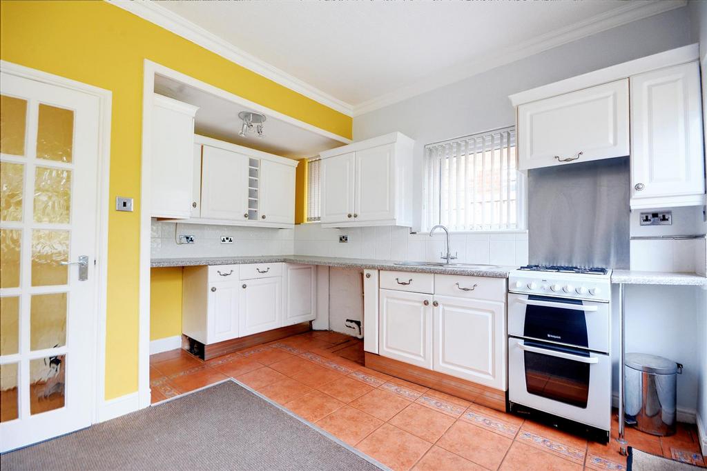 Kitchen 2.jpeg