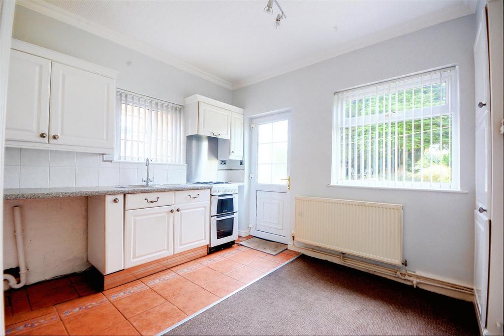 Kitchen 3.jpeg