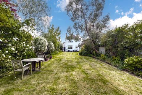 95 Bradstock Road, Epsom, KT17 2LF