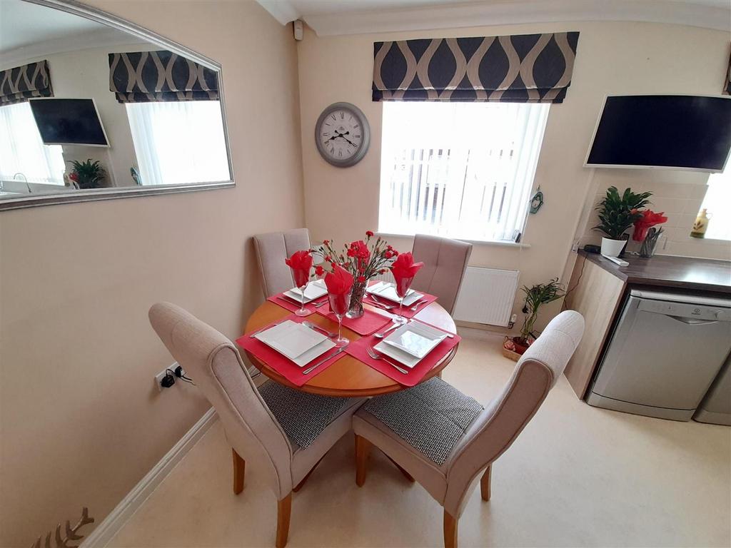 Dining area.jpg
