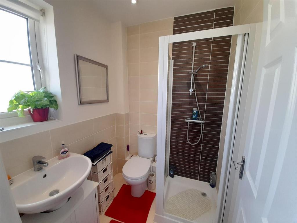 Ensuite shower room