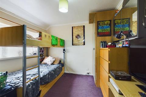 17 Godric Crescent, New Addington, Croydon, CR0 0HR