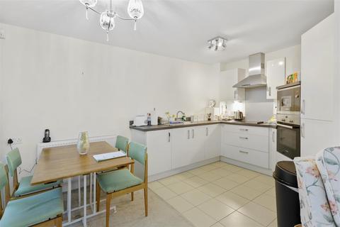 2 bedroom apartment for sale, Tudor Rose Court, South Parade, Southsea