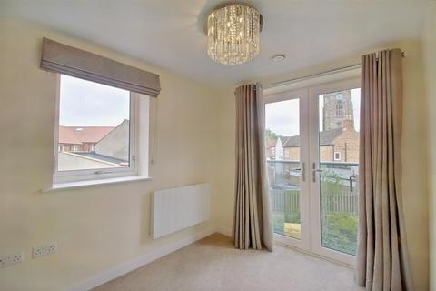 2 bedroom apartment for sale, Scaife Garth, Pocklington, York, Yorkshire, YO42 2SJ