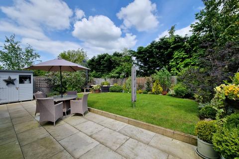 16 Hereburgh Way, Harbury, Leamington Spa, CV33 9NR