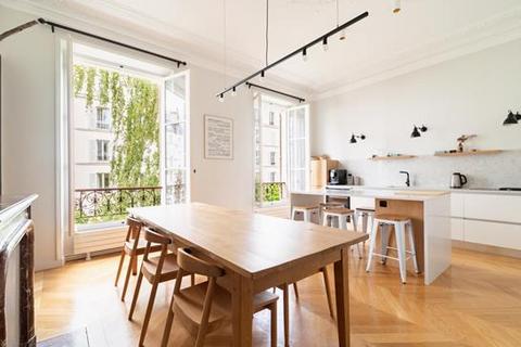 4 bedroom apartment, 7th Arrondissement, Paris, Île-De-France