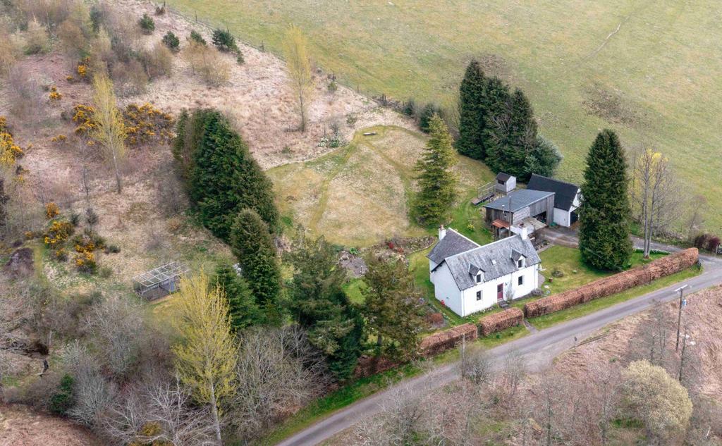 Shenval Cottage, Bankfoot, Perthshire, PH1 4DP 3 bed detached house £